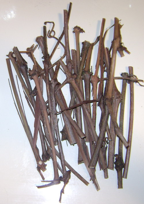 2 oz. Natural Grapevine Sticks 2 oz. Natural Grapevine Sticks