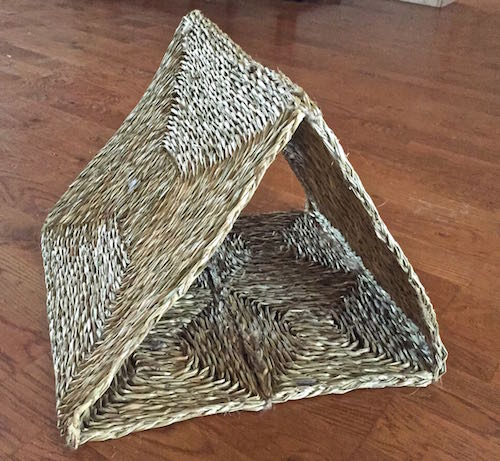 Folding Seagrass Triangle Tunnel Folding Seagrass Triangle Tunnel